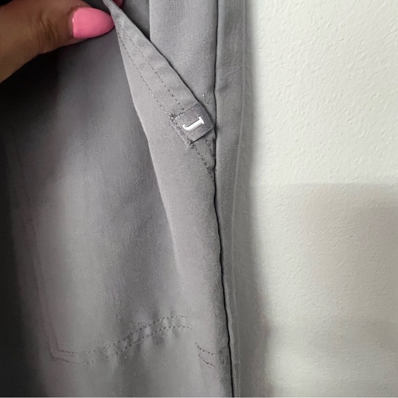 Jaanuuu small tall gray scrub pants - Picture 6 of 10